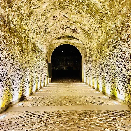 Refugio Carapita, Local Em * 오우렘