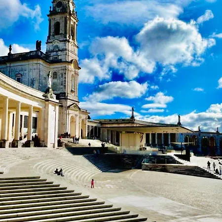 Refugio Carapita, Local Em 오우렘