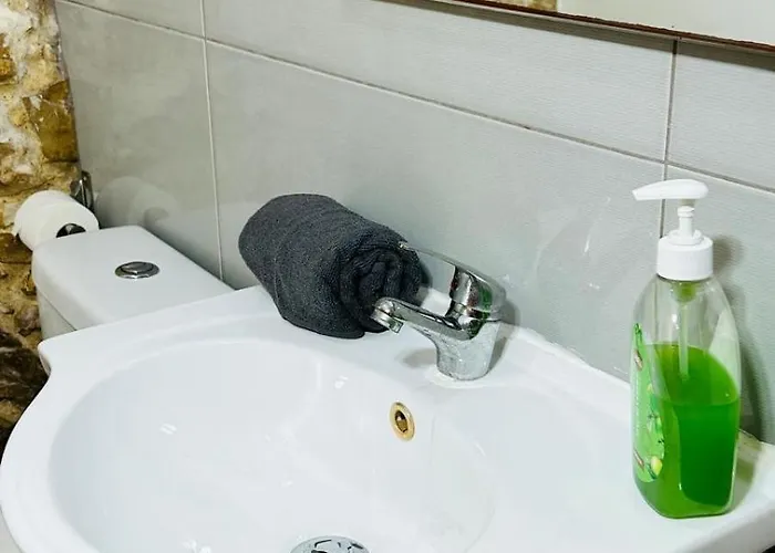 Refugio Carapita, Local Em Ourém