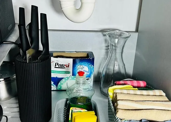 Refugio Carapita, Local Em * Ourém