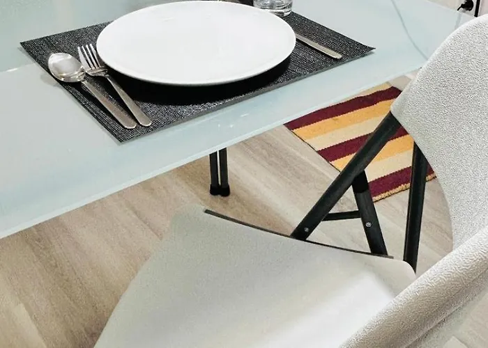 Refúgio Carapita, Local Em *