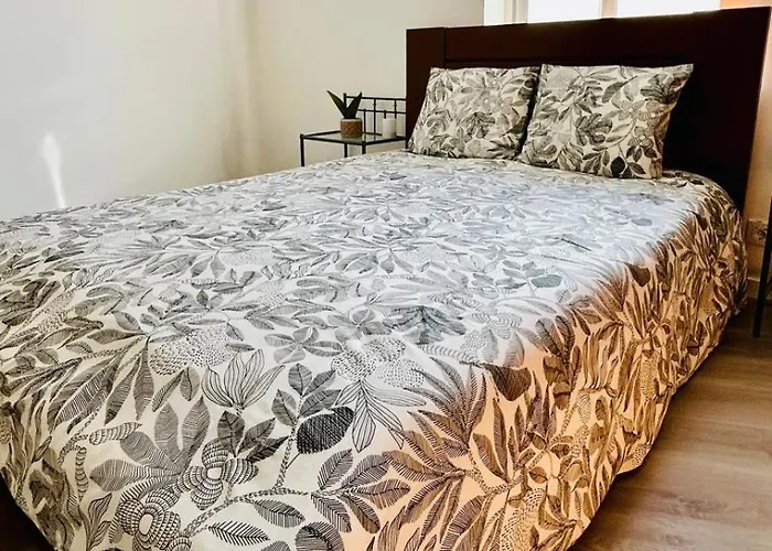 Refúgio Carapita, Local Em *