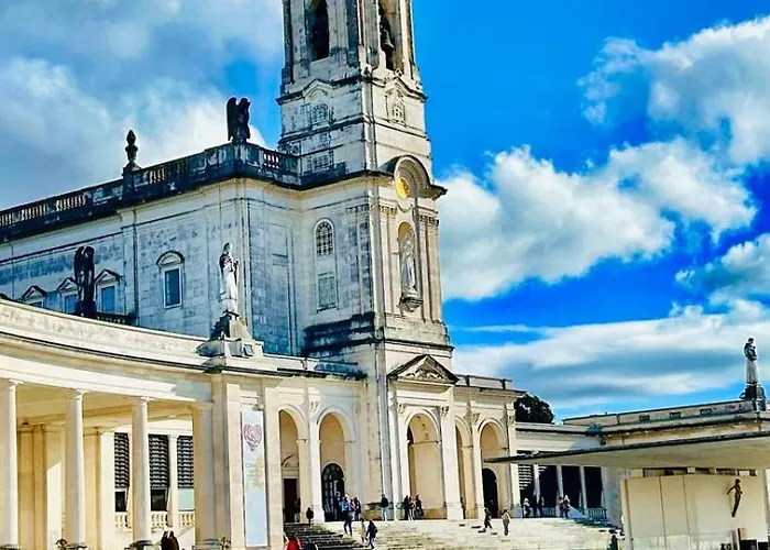 Refugio Carapita, Local Em *