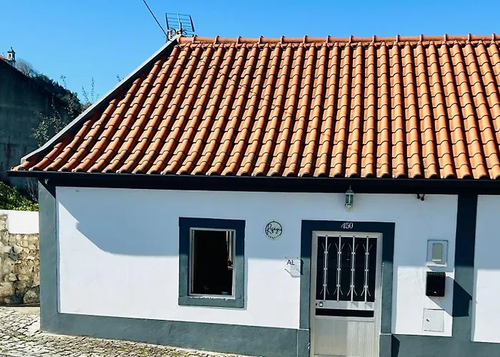 Refugio Carapita, Local Em Ourém